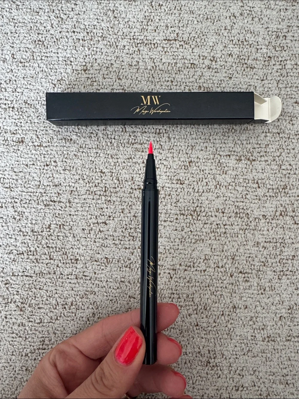 Waterproof Eyeliner Pencil - Neon Pink
